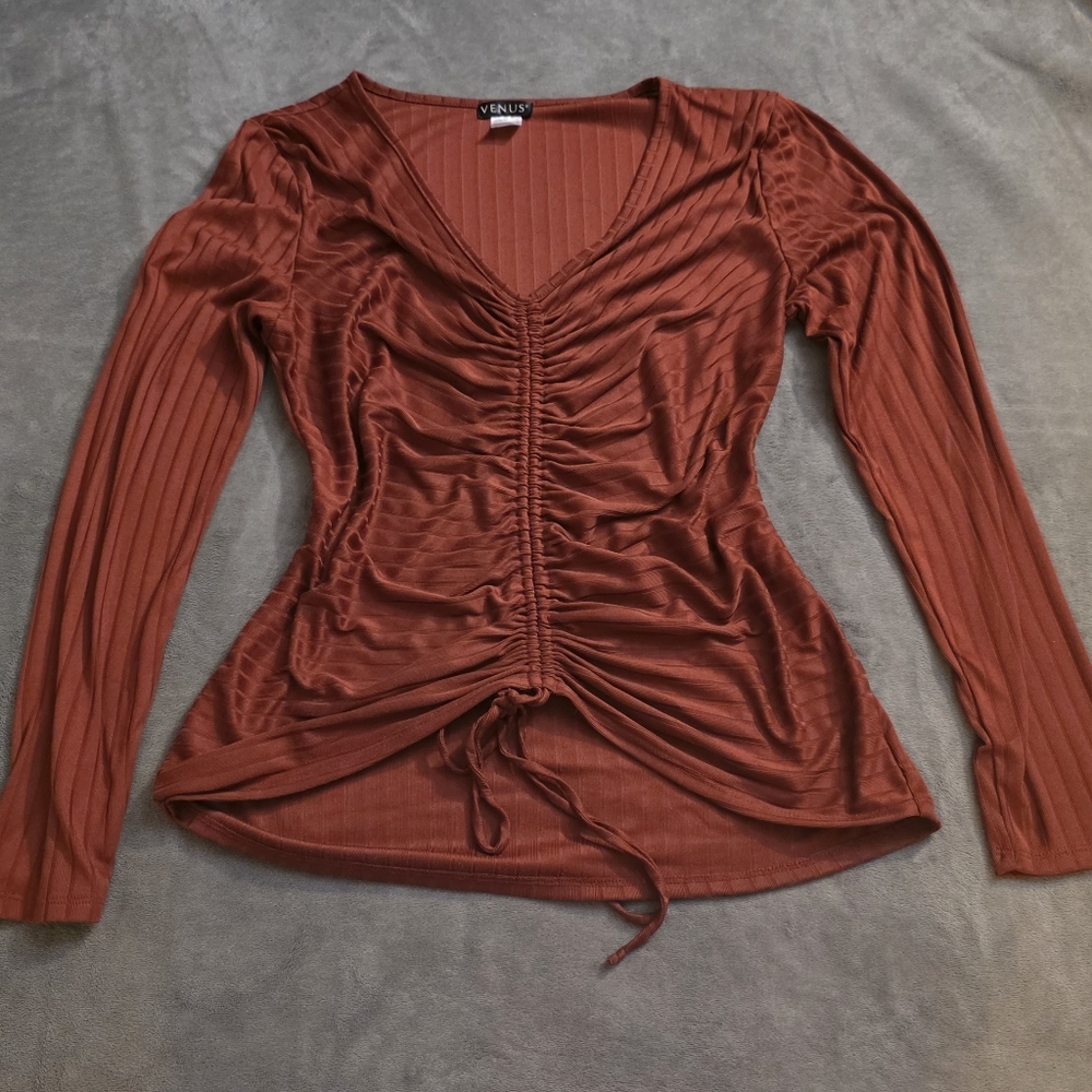 VENUS Cinnamon Ruched Long Sleeve V Neck Top